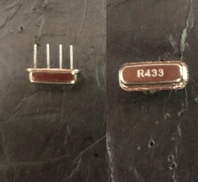 直插声表 F11 R433 4P ±75K 433.92MHZ R433 遥控晶振 报警器