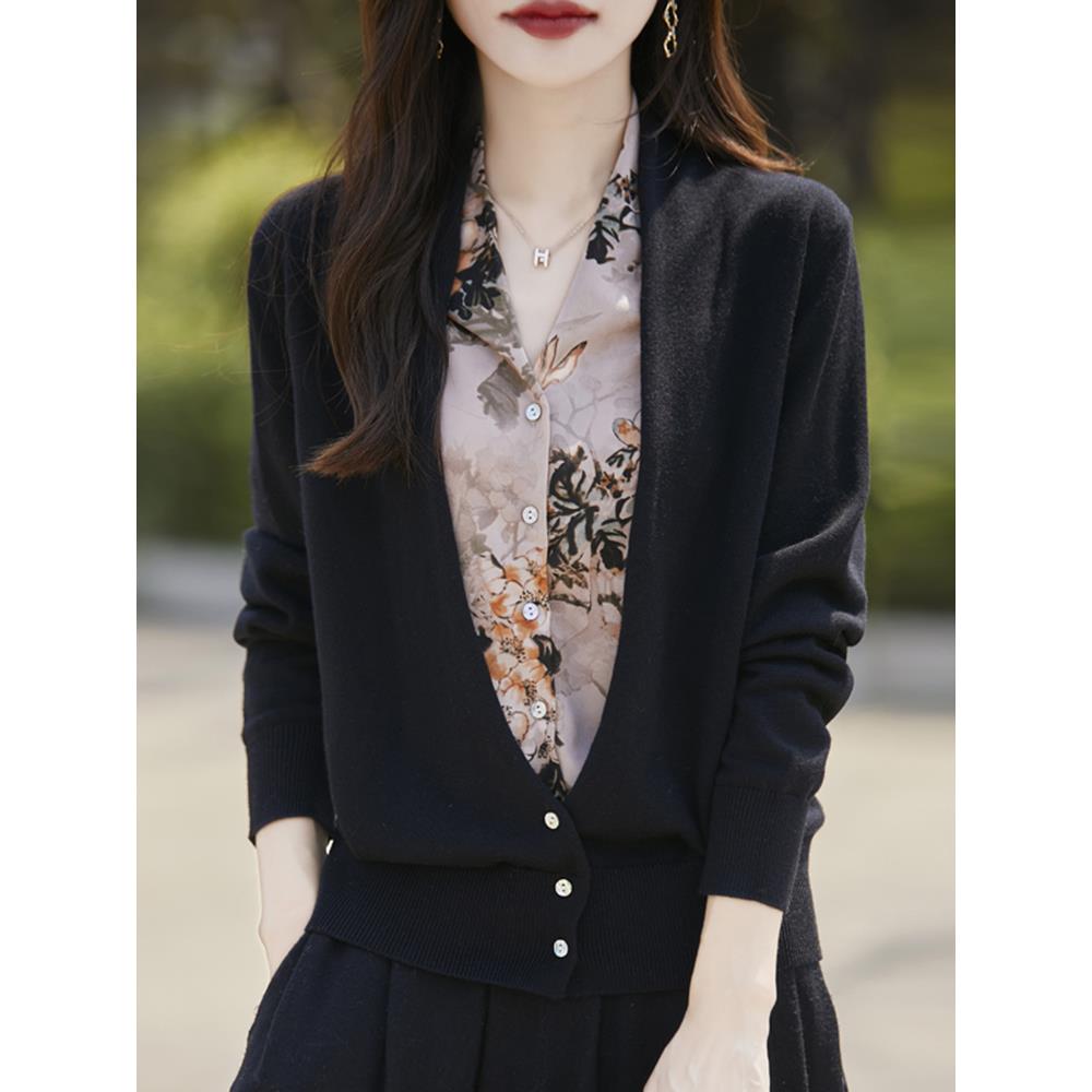 加码春季和秋季加码女士毛衣覆盖腹部，看起来显瘦看起来假两件套