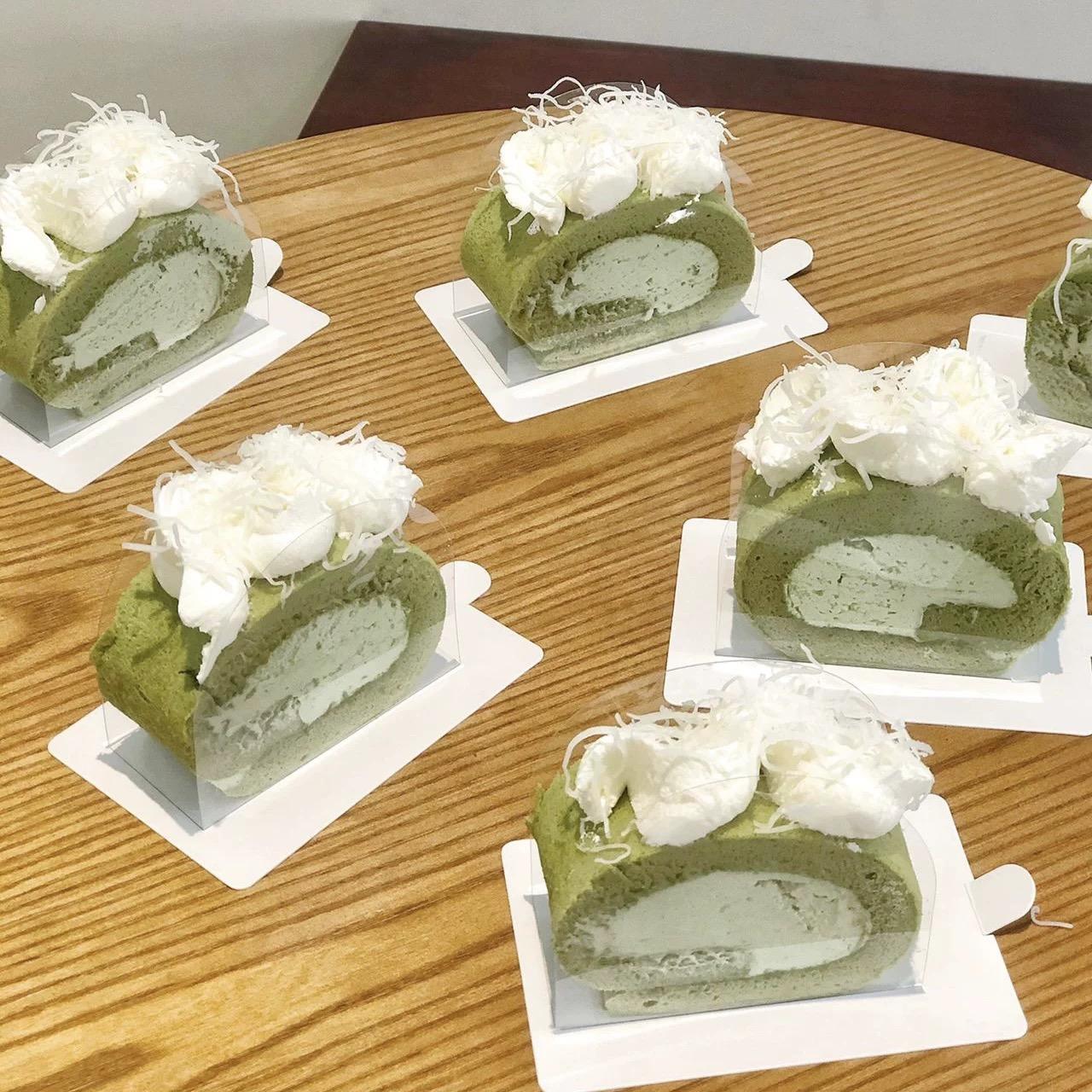慕斯围边千层切刀甜品切块蛋糕卷透明三角塑料托烘焙包装分隔纸
