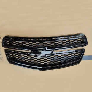 适用于雪佛兰09 迈锐宝通用亮黑色前网格栅上下前杠中网格栅 15款