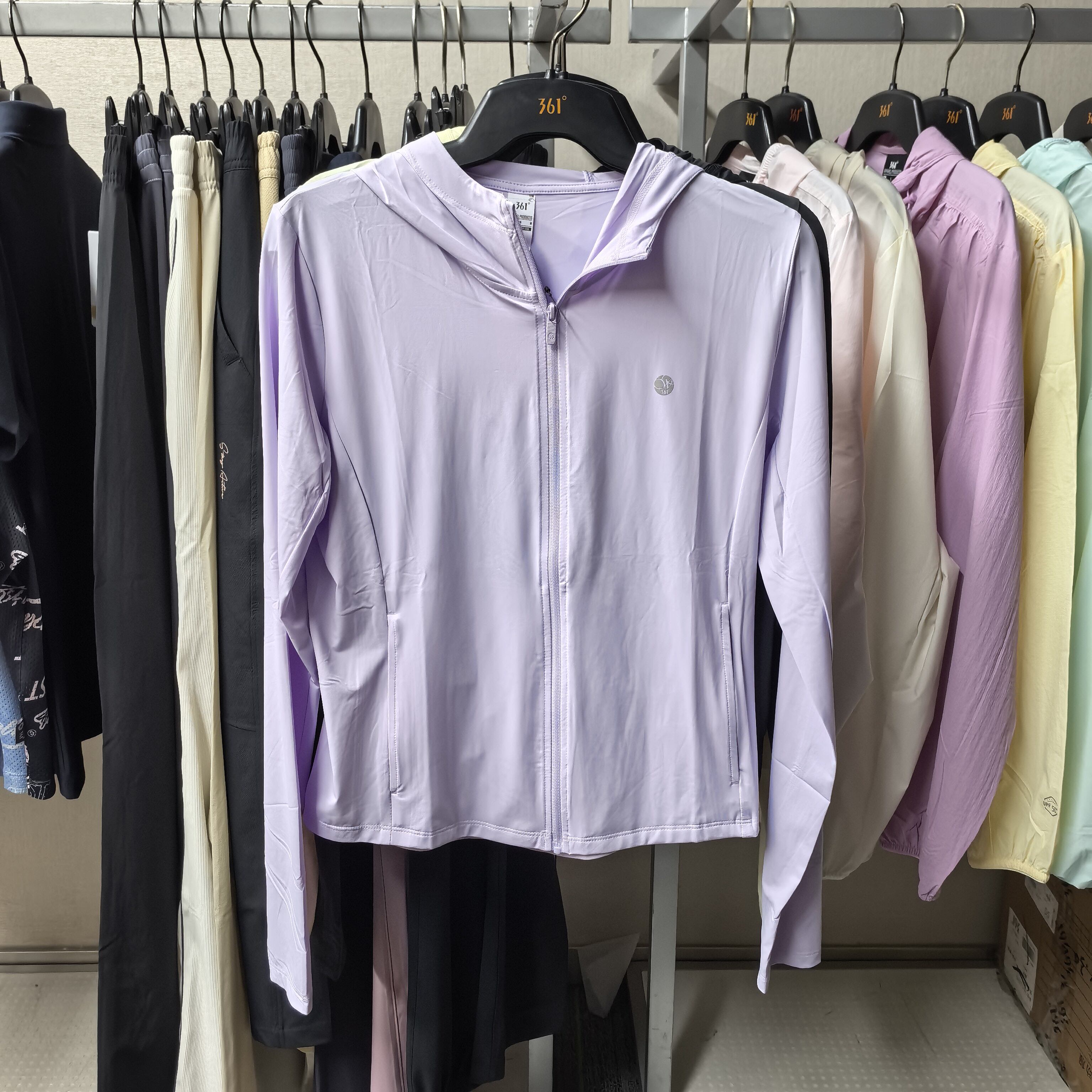 361度单层风衣女士薄款运动外套连帽衫2026夏季新品562624009A