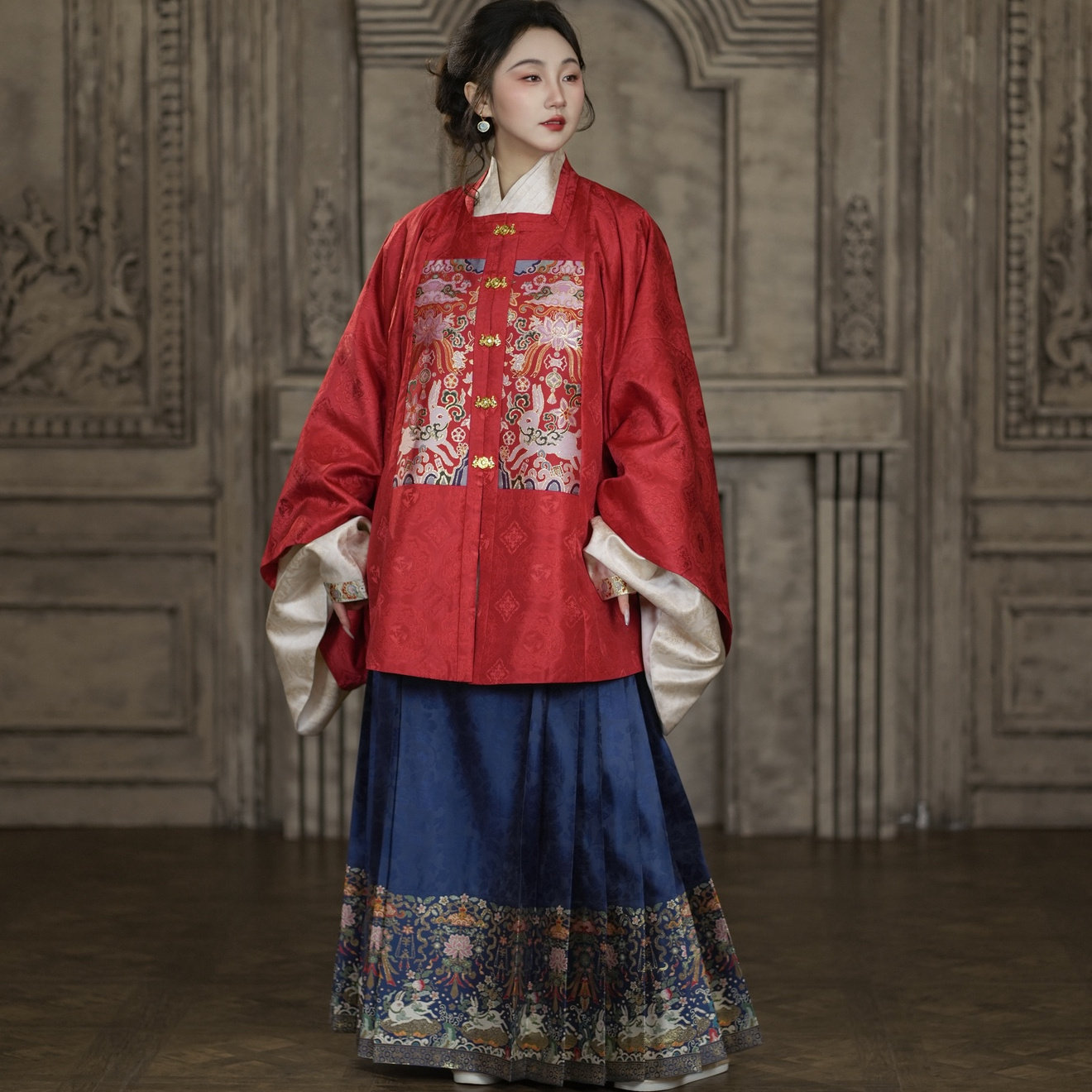 公卿 I 三兔共耳&玉兔宫灯 补服 马面裙 风琴褶交领,女装/女士精品,汉服上装,淘宝优惠券,粉丝福利购,淘宝优惠卷