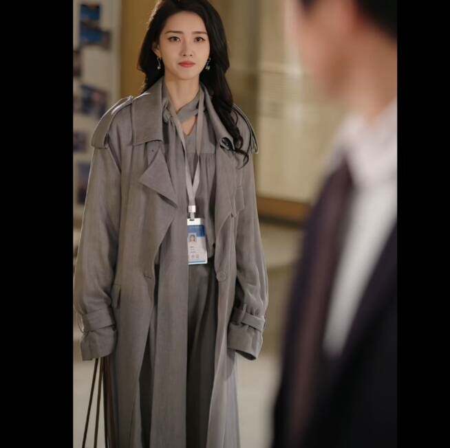 原版短剧沉乔未晚郭宇欣同款风衣外套翻领中长款灰色大衣女衣服潮