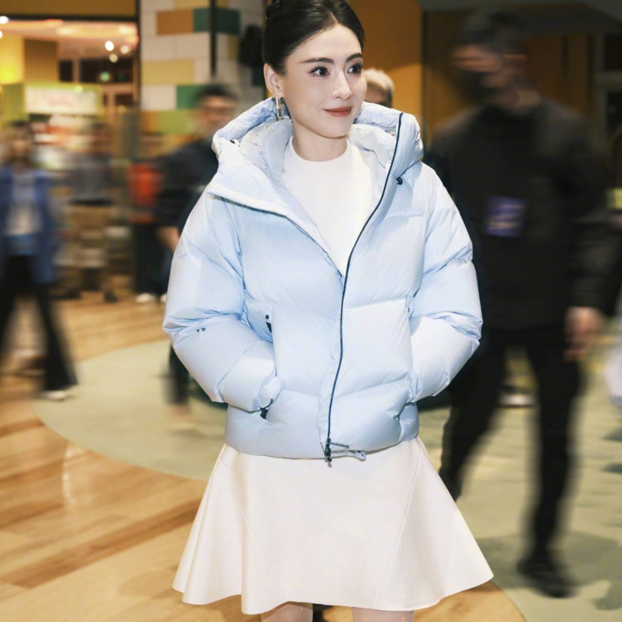 明星张柏芝同款羽绒服外套上衣