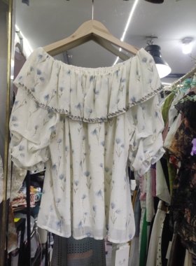 不退不换看好再拍蓝色小花荷叶边钉珠领口松紧大圆领或者一字肩