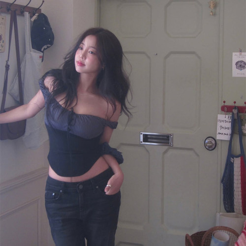 纯欲辣妹系带条纹背心吊带