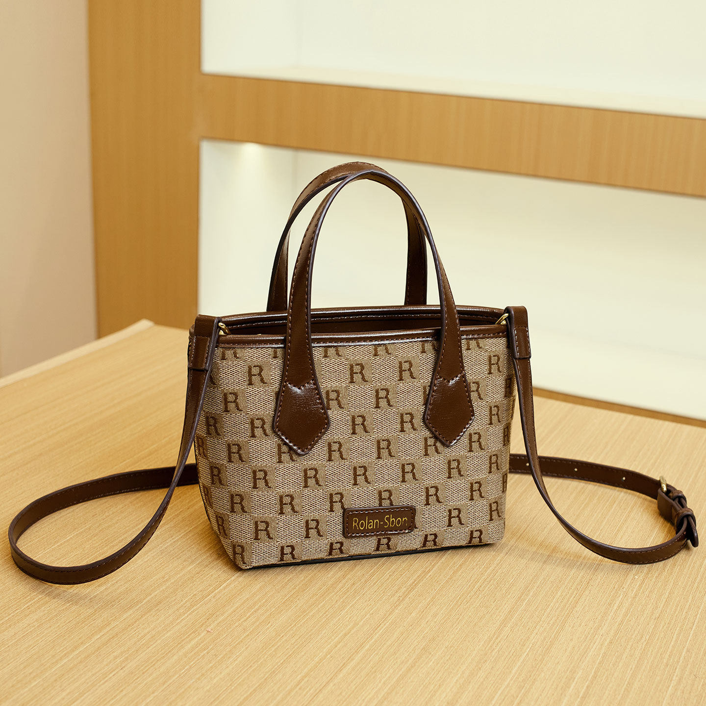 印花女包2025新款菜篮子包包水桶包女士手拎包感单肩斜挎小包,箱包皮具/热销女包/男包,水桶包,淘宝优惠券,粉丝福利购,淘宝优惠卷