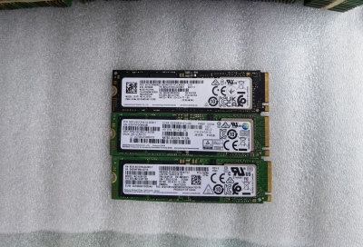 三星PM981a/PM9A1 M.2 NVMe固态硬盘512GB台式笔记本PCIe 4.0游戏