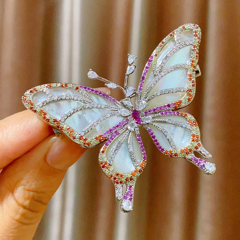 高级感轻奢天然贝母蝴蝶胸针高档奢华贝壳铜胸花服饰配件女批发