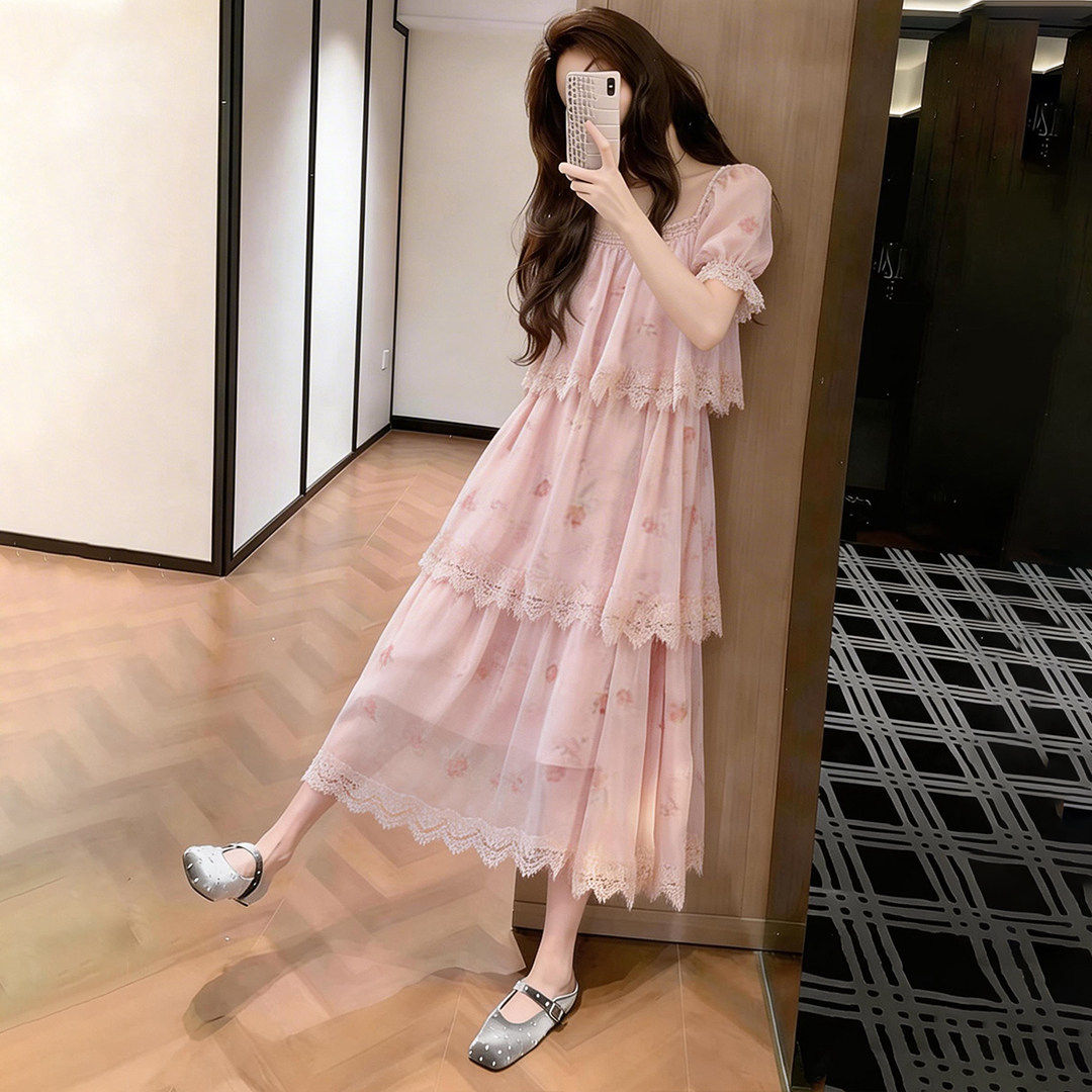 法式粉色碎花蛋糕裙连衣裙女夏2026新款淡人温柔高知穿搭显瘦长裙
