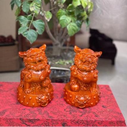 金匠大作花梨木雕刻狮子摆件实木一对宫门狮家居客厅办公室装饰红