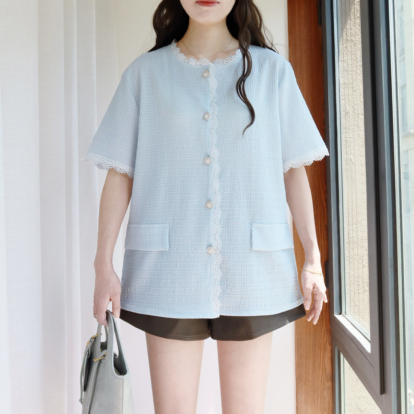 大码小香风短袖衬衫女胖mm高级感夏季新款正肩蕾丝边遮肉半袖上衣
