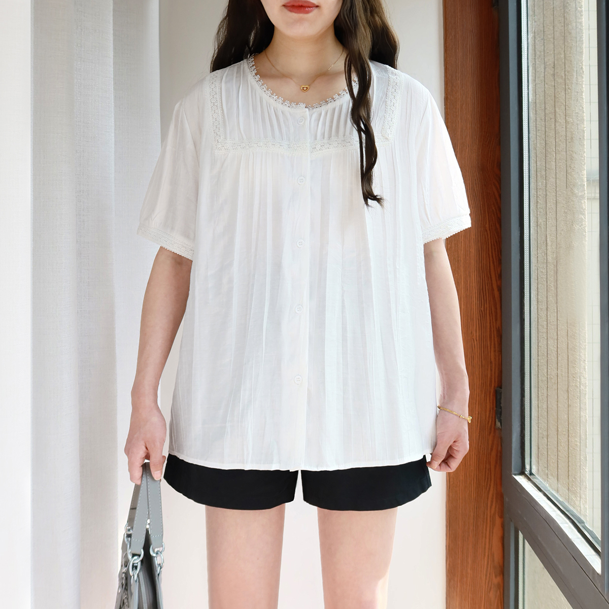 大码短袖衬衫女胖mm夏季薄款透气孕妇花边圆领遮肉宽松半袖娃娃衫
