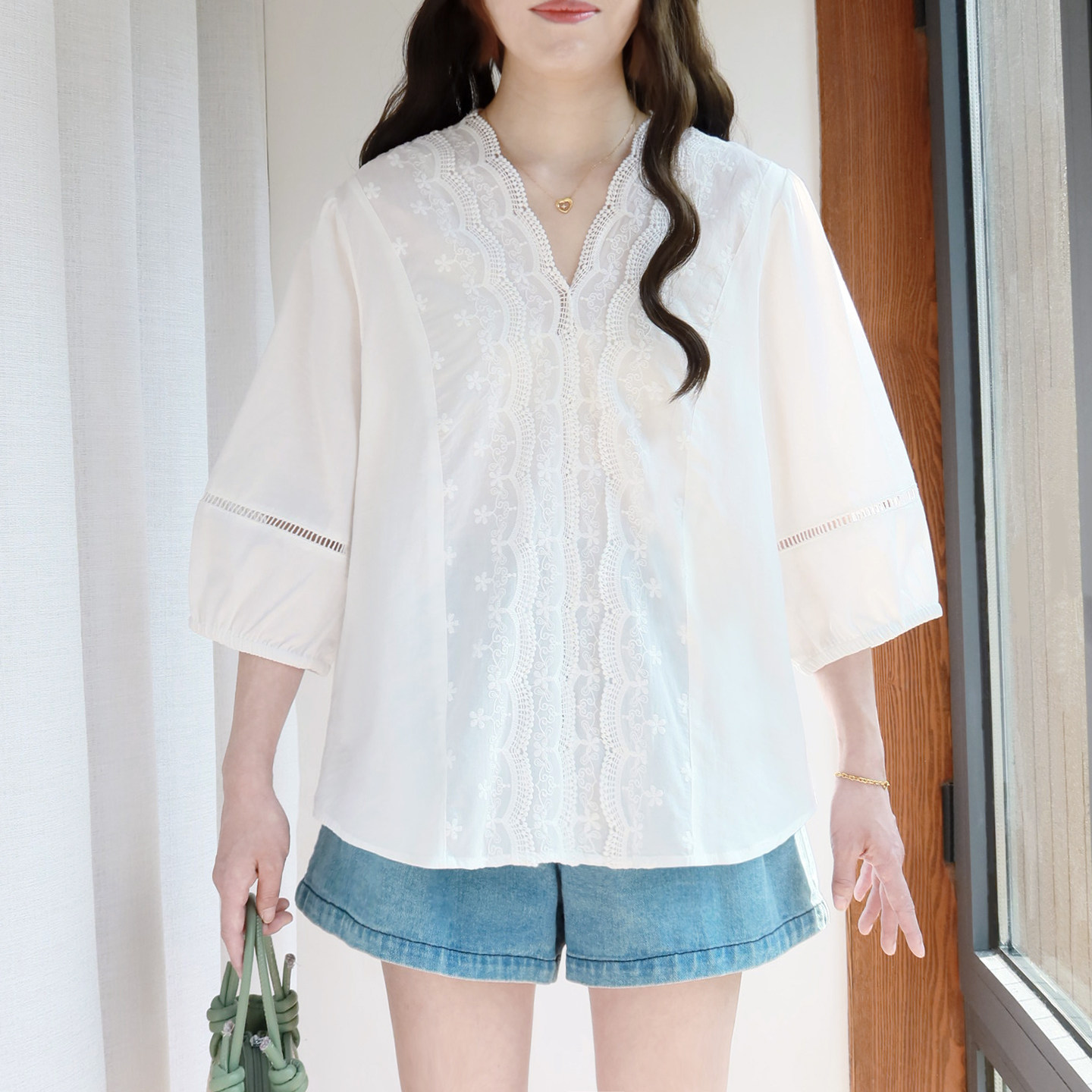 大码五分袖衬衫女200斤胖mm春2026新款宽松纯棉V领刺绣胖妹妹上衣