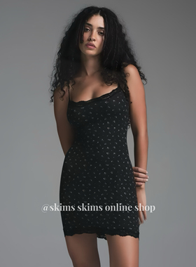 现｜skims卡戴珊同款蕾丝拼接碎花吊带连衣裙