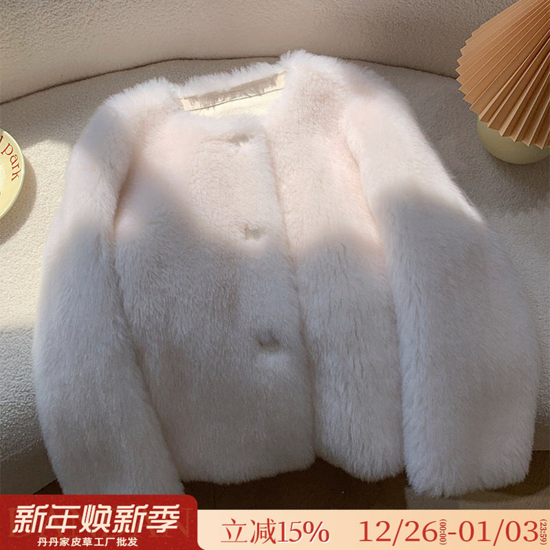 芭莎羊羔毛皮毛一体2025冬季年轻新款圆领短款韩版皮草女毛毛外套