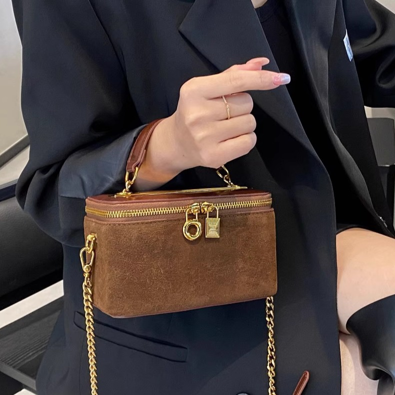 美缇专柜女包2025秋冬新款复古磨砂牛皮手提包百搭单肩斜挎盒子包