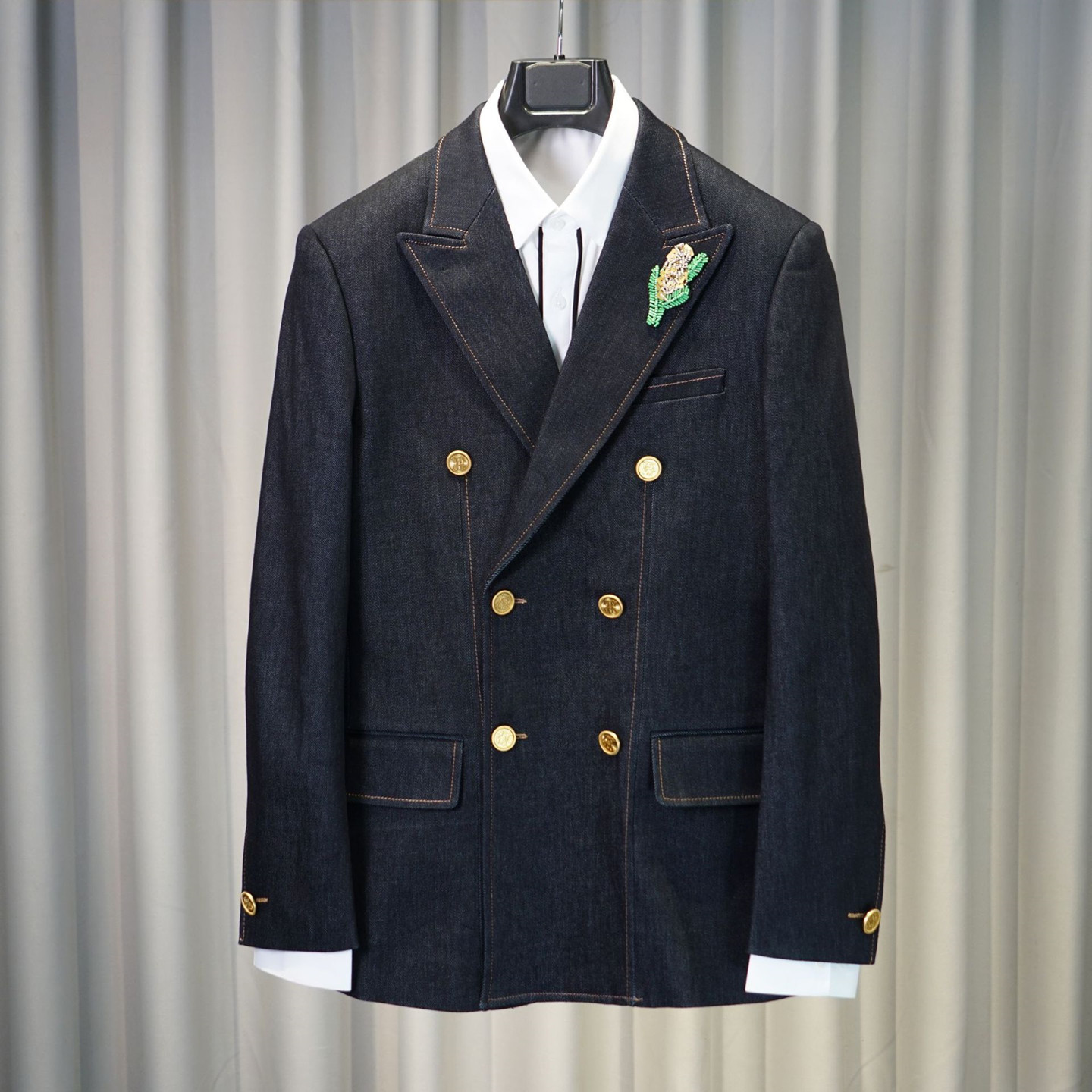 男装高质感藏青牛仔双排扣西服