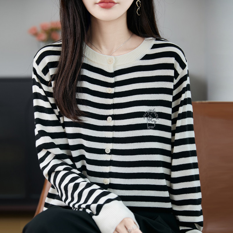 撤标撤柜(A)早秋条纹刺绣针织开衫外套春秋洋气大码女装秋冬上衣,女装/女士精品,毛针织衫,淘宝优惠券,粉丝福利购,淘宝优惠卷