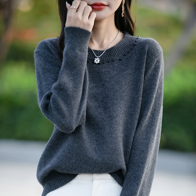 撤标撤柜(A)宽松短款灰色钉珠打底衫女秋冬洋气内搭女装针织毛衣