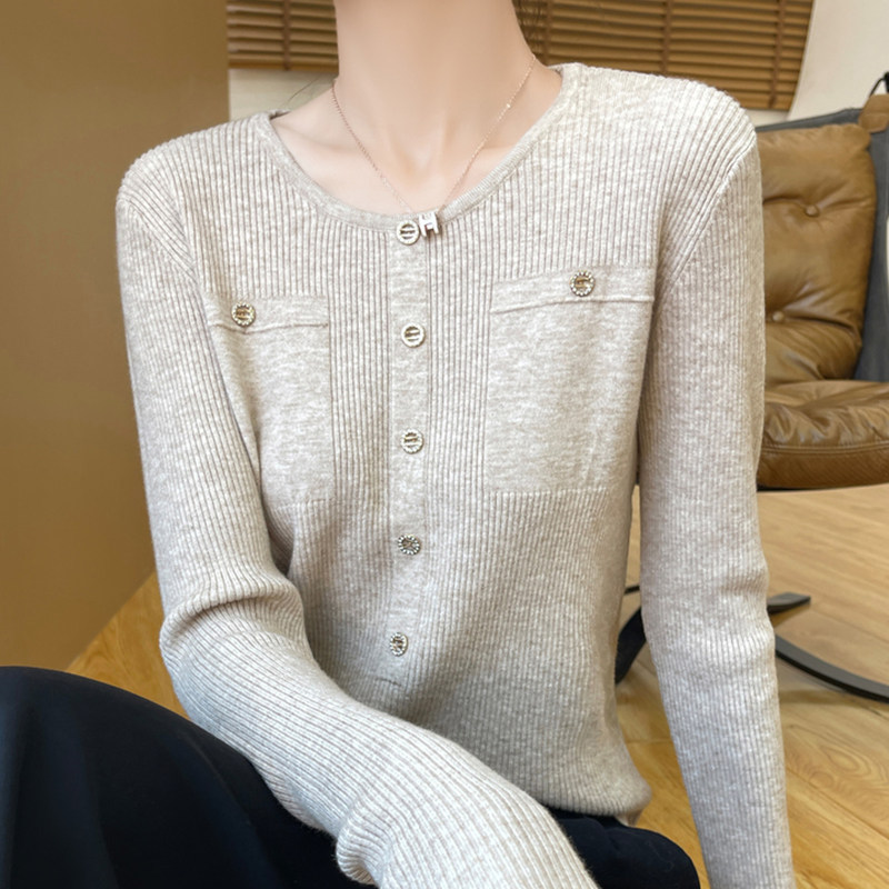 撤柜撤标(A)时尚针织打底衫女春秋流行内搭上衣洋气大码女装毛衣