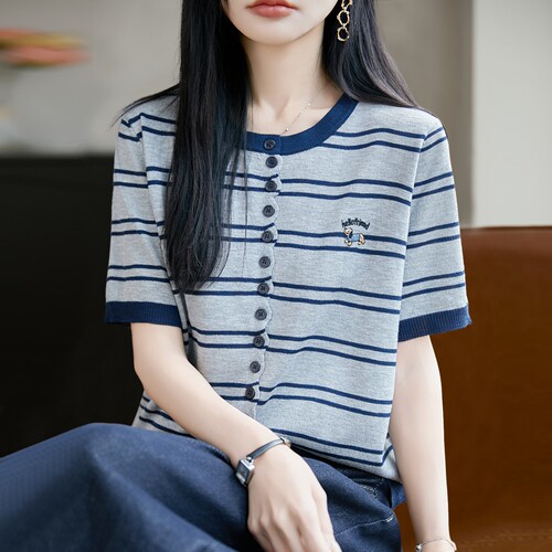 撤标撤柜（A）2026新款条纹刺绣针织短袖t恤女夏季薄款冰丝针织衫