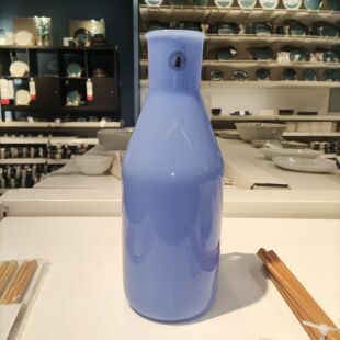 宜家特萨曼斯餐用水瓶装饰瓶子蓝色1公升冷水壶冷水瓶北欧式简约