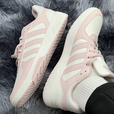 adidas COURTBEAT女款休闲板鞋织物合成革面舒适百搭粉色KI6785