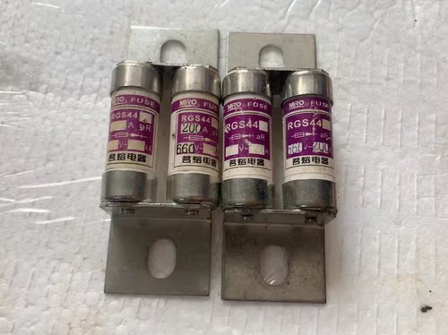MRO茗熔RGS44熔断器，200A，660V，螺栓连接式。 成色良好，