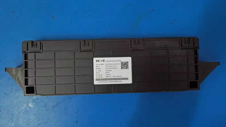 小鹏汽车电池管理系统BMS，型号2530120EA1，