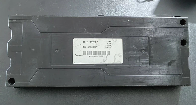 拆机SAIC MOTOR上汽荣威电池管理系统， ⑴主板BMU Assembly