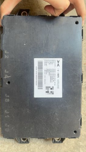 广汽埃安S电池板采集从板 原装拆车件，型号F 01R 00T 026