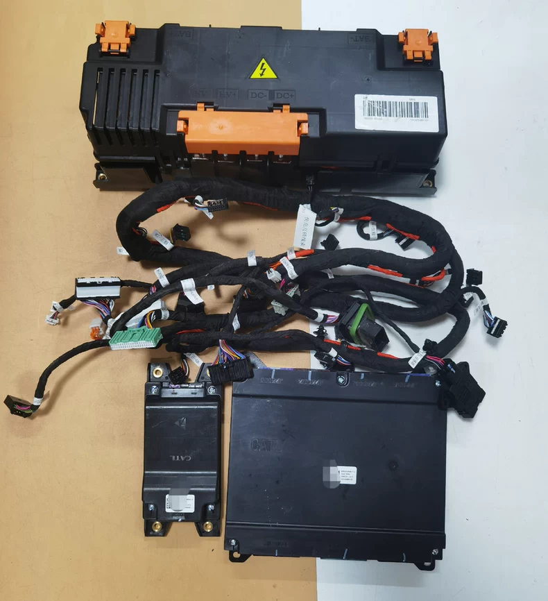 小鹏G3 宁德时代电池管理系统BMS，CSU，低压线束，高压总成BDU，