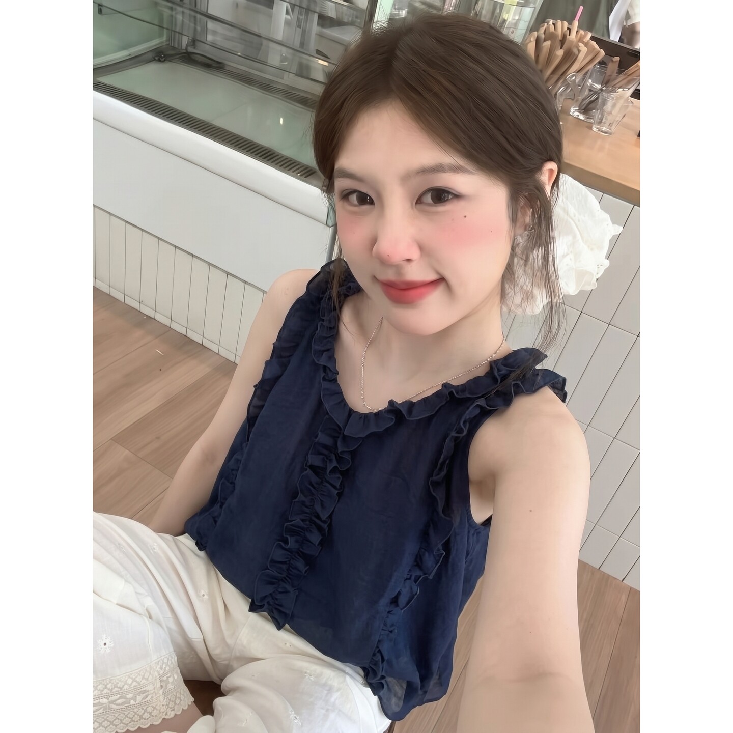 木耳边V领透气宽松遮肉百搭背心