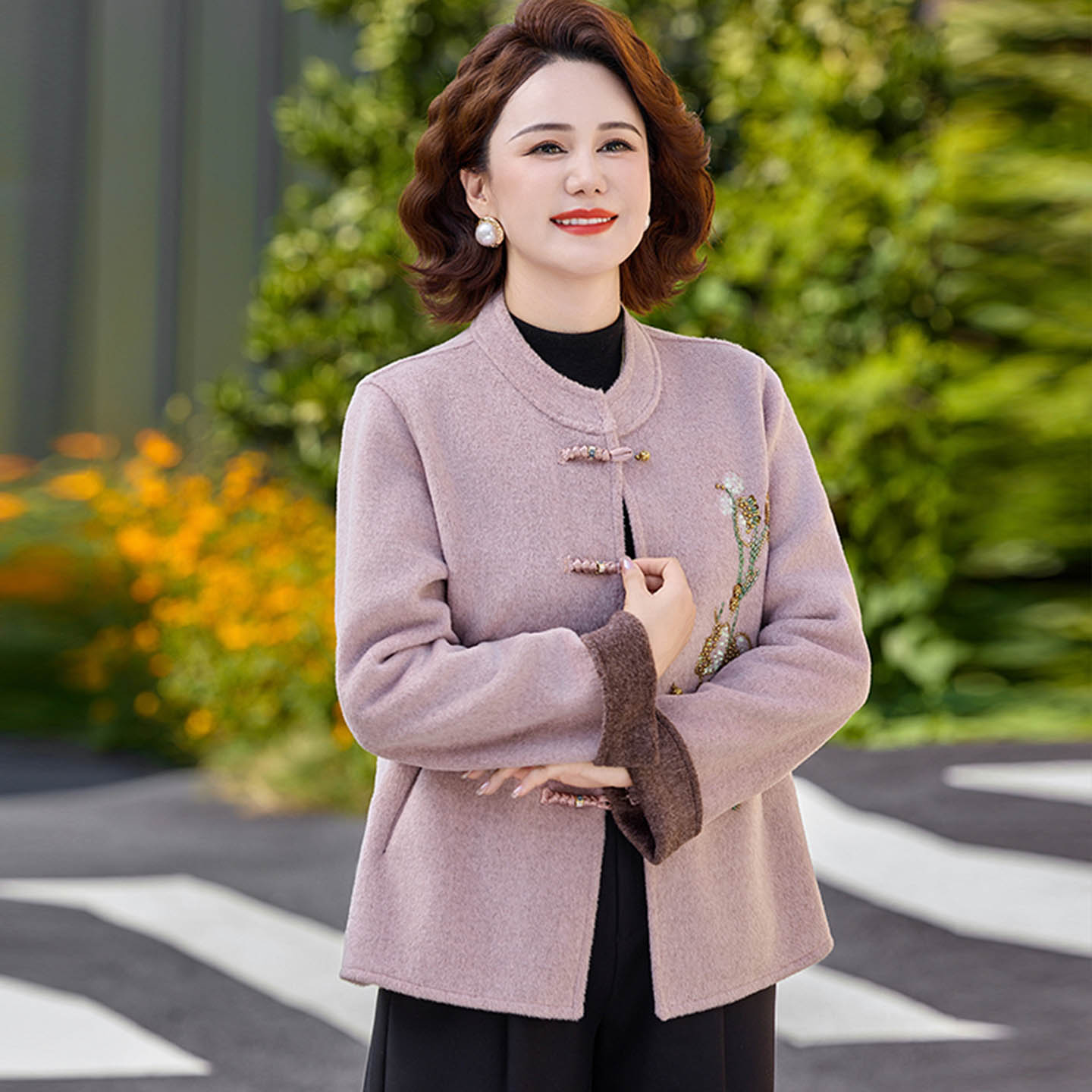 新中式风立领刺绣毛呢外套女中老年妈妈装春秋款气质盘扣呢子上衣