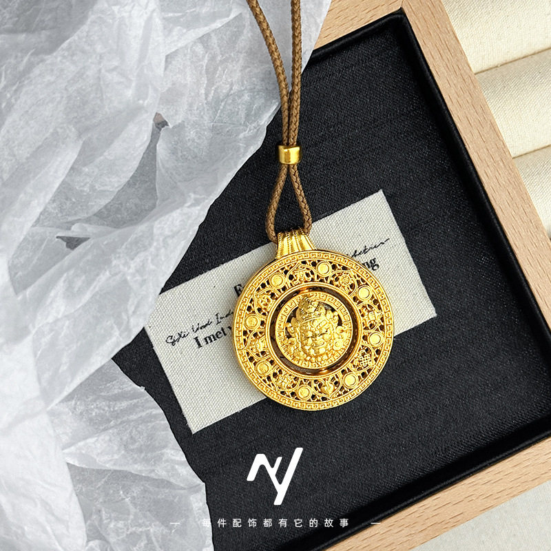 新中式设计感古法金黄财神旋转八宝罗盘沙金吊坠项链毛衣链情侣款