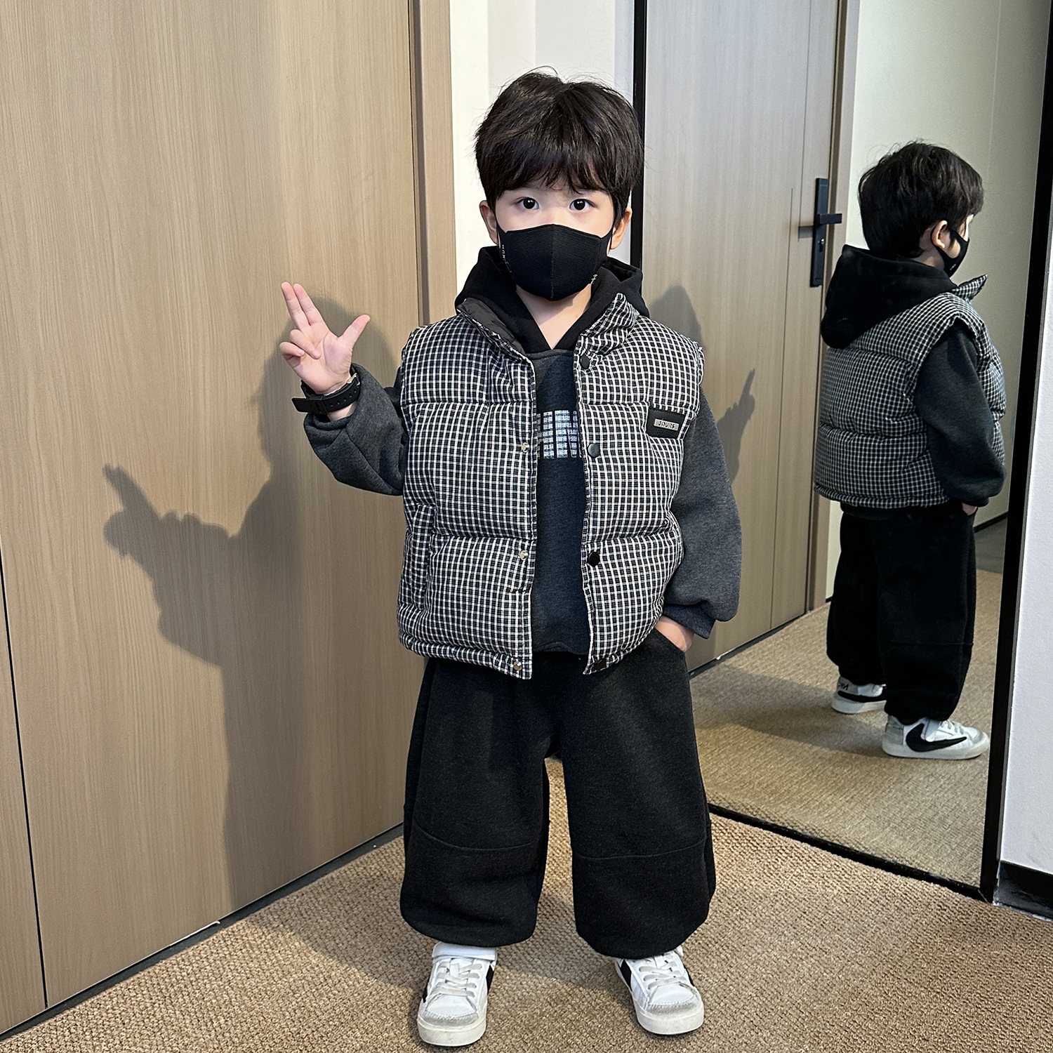 男童加绒套装冬装2025新款儿童秋冬季加厚马甲时髦男孩卫衣三件套