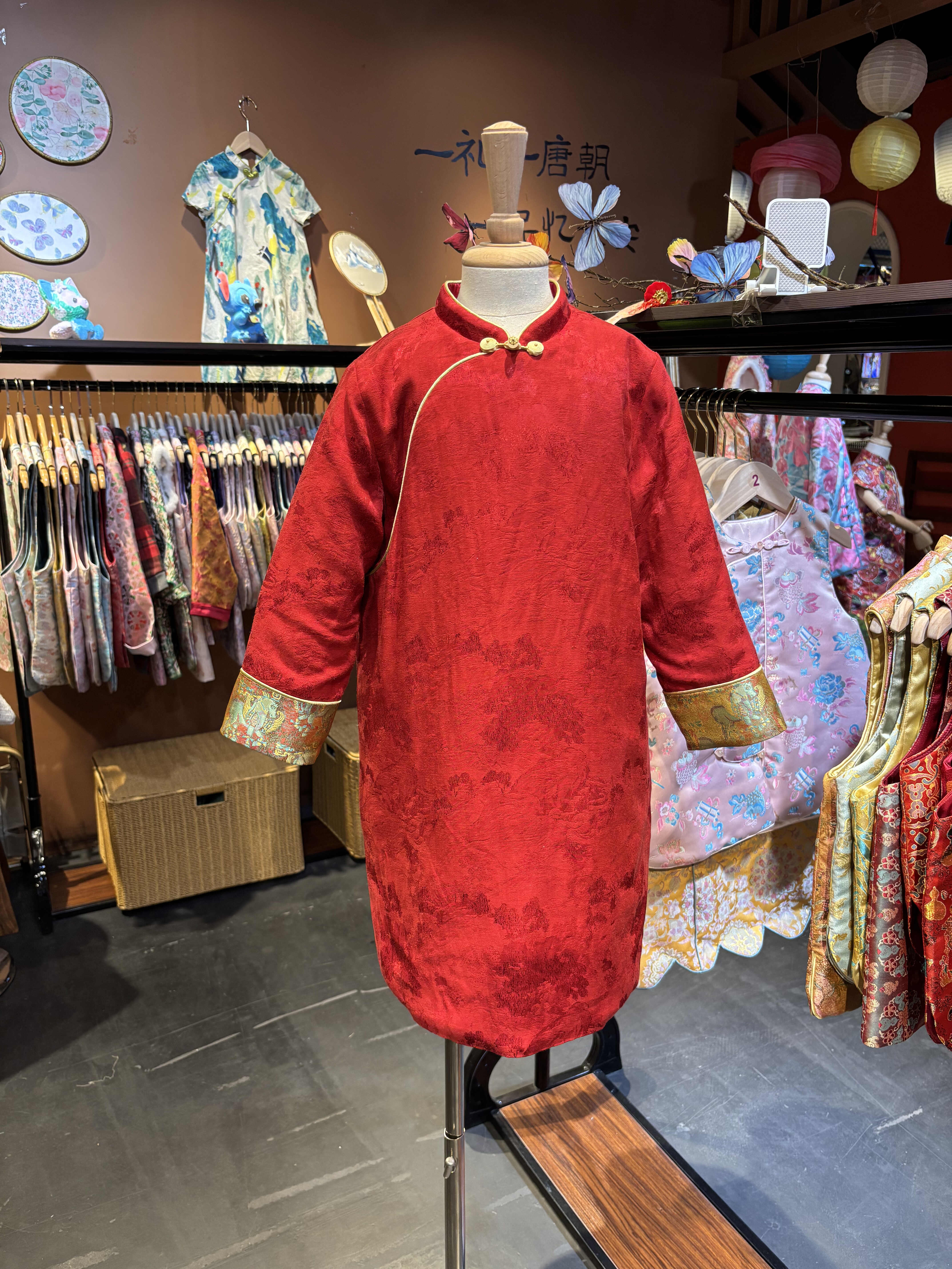 【红韵】女童缎面提花 加棉款 秋冬旗袍裙 女童拜年服 喜庆红色