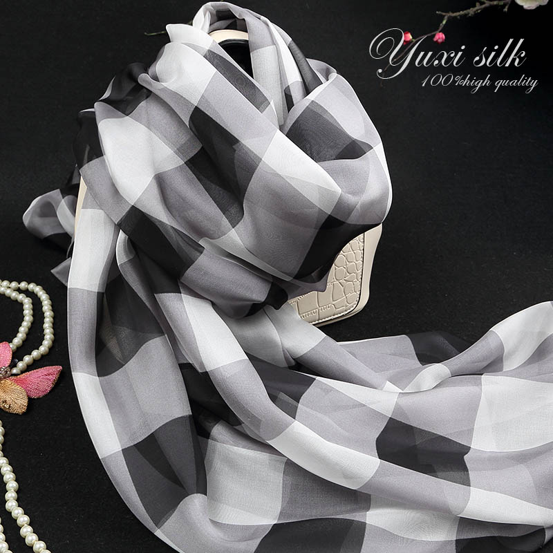 黑白灰格子围巾100%桑蚕丝长款真丝丝巾披肩女春秋冬夏季丝绸薄款
