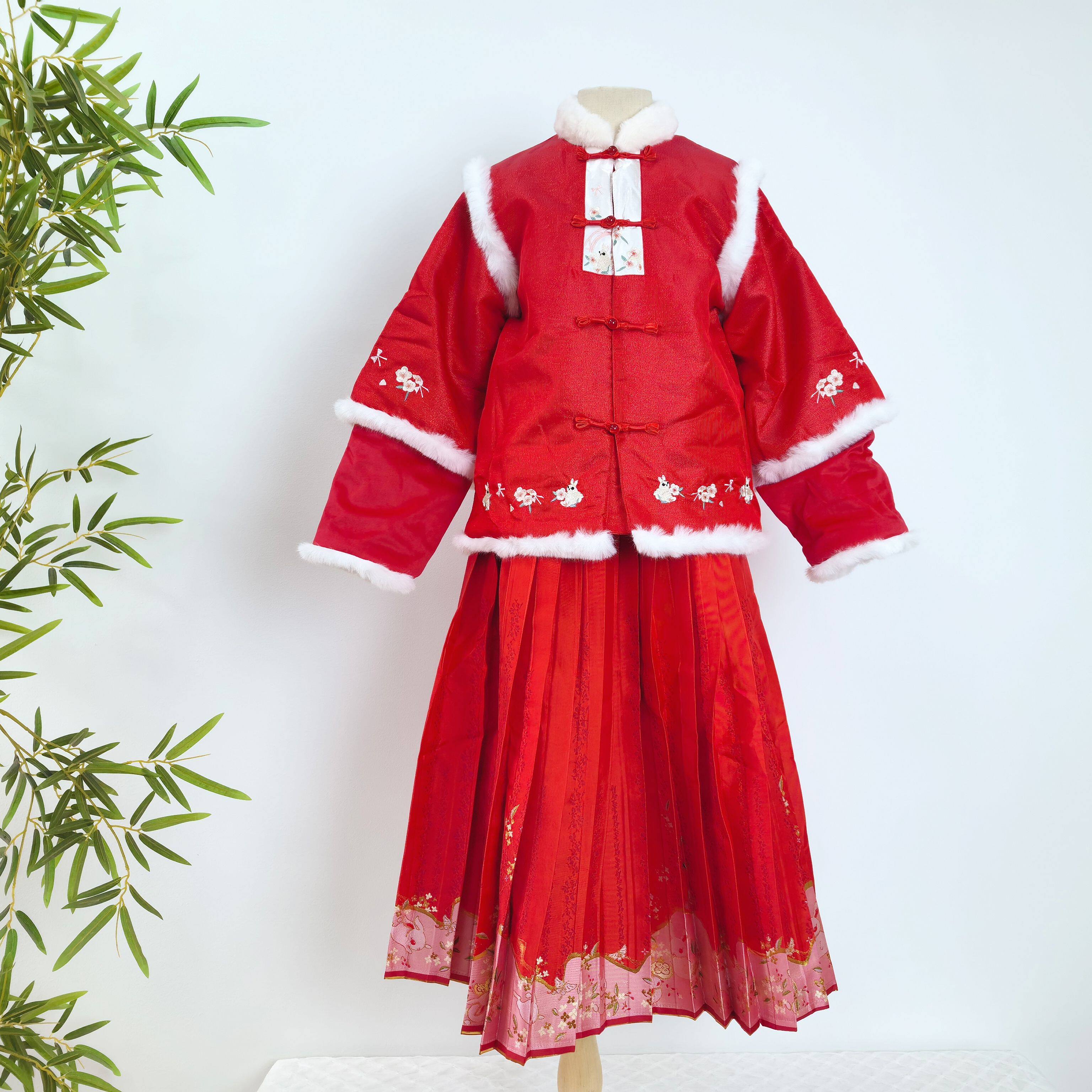 汉服 儿童年服 正红色粉色 马唐装