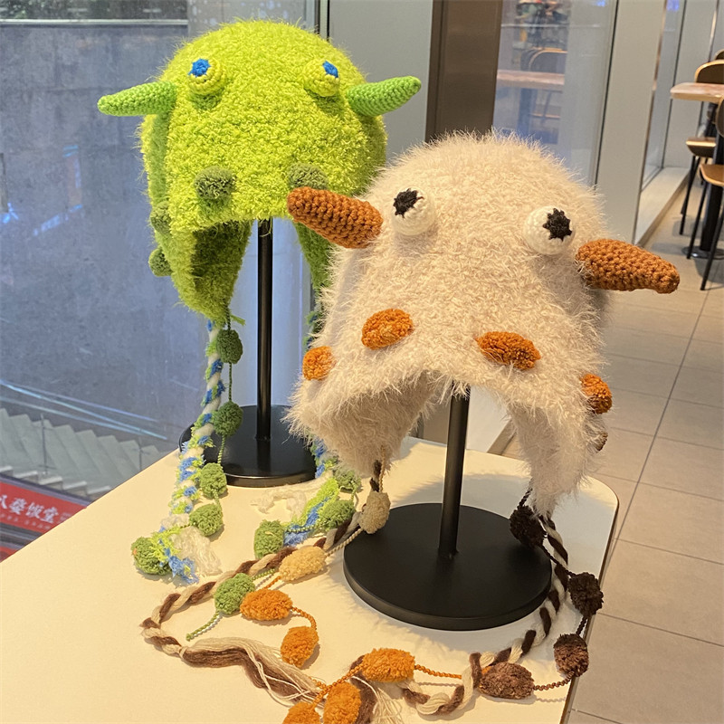 糖果小怪兽辫子手工毛绒针织帽女秋冬季保暖护耳百搭显脸小毛线帽