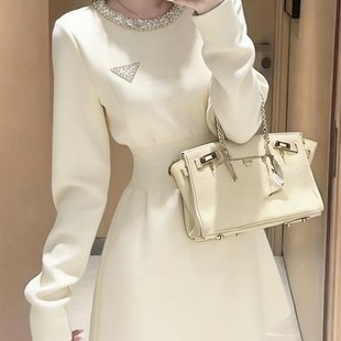 小个子法式轻奢圆领针织连衣裙女2026春季高级感收腰显瘦气质裙子