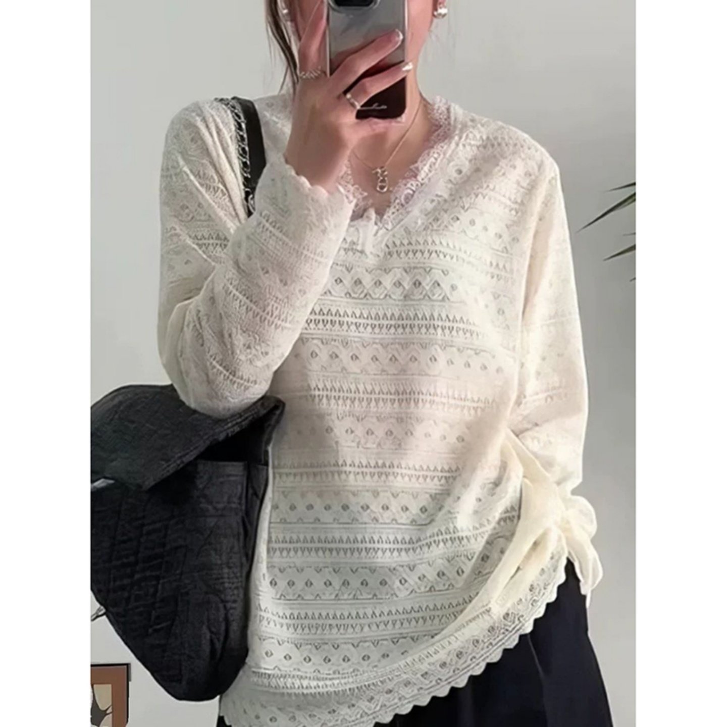 韩式蕾丝拼接V领长袖T恤300斤镂空设计款中长款罩衫上衣超大码女