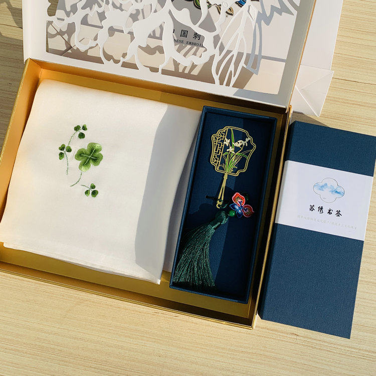纯手工苏绣真丝手帕书签两件套
