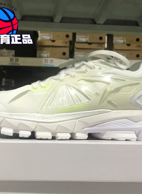 中国李宁巴黎时装周走秀款男