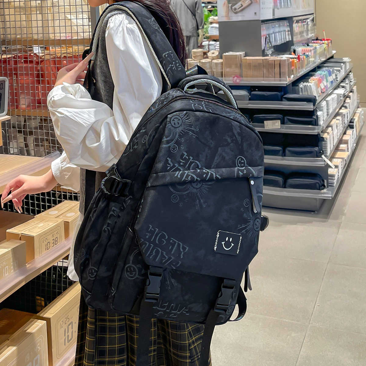 ins港风书包女孩韩版日系高中大学生背包初中生百搭大容量双肩包