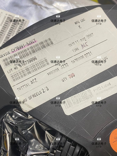 销售并回收CY7B991-5JXCT 缓冲器/驱动器 IC 8：8 80 MHz32-LCC