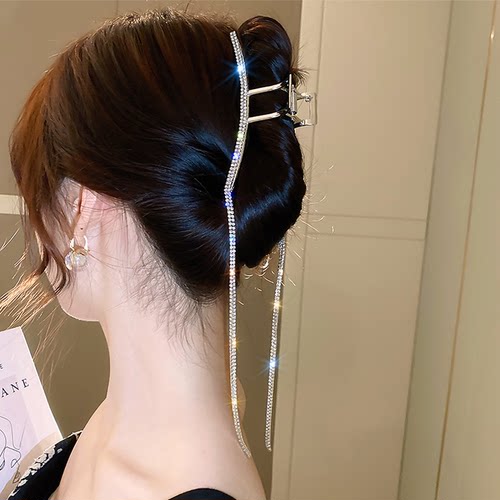 闪钻流苏链条抓夹女2022年新款