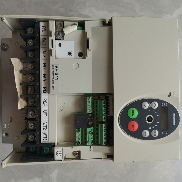 东芝变频器  VFS11-4055PL-WN