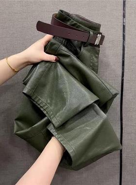 小个子高腰显瘦垂感裤子百搭宽松慵懒风别致绿色直筒阔腿皮裤女冬